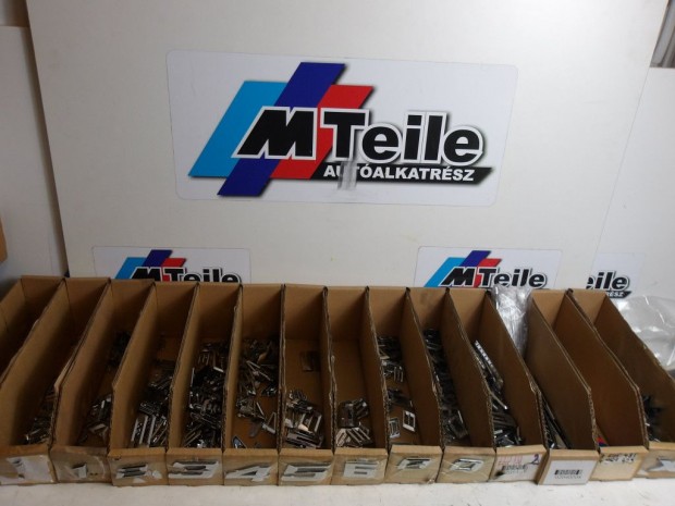 R/DB [GYRI BONTOTT] BMW  TIPUS FELIRAT MINDEN TIPUSHOZ